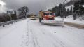 Крымские спасатели освободили из снежного плена 16 автомобилей