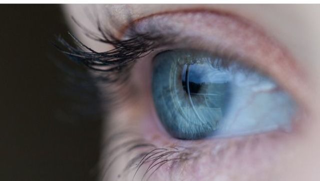 Как снять усталость с глаз: совет офтальмолога