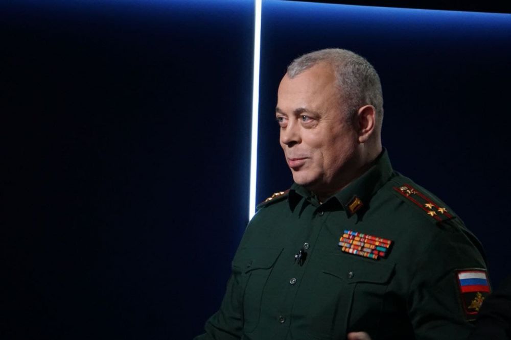 Военный комиссар Крыма: Благодаря армии и флоту мы существуем в тех границах, в которых мы есть