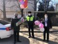 Начальник Симферопольской полиции совместно с Общественным советом поздравил девочек-кадетов с наступающим праздником 8 марта