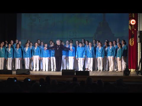 В Доме офицеров флота провели концерт, посвященный Русской весне (СЮЖЕТ)