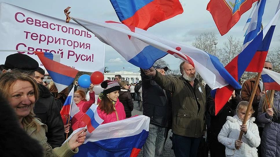 Хроника Крымской весны, 16 марта: участники референдума выбирают Россию