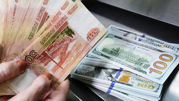 Сможет ли Россия отказаться от доллара – мнение экономиста