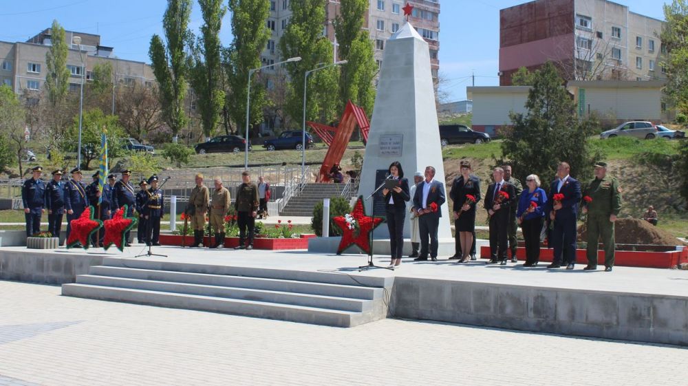 В городе Щёлкино состоялась церемония перезахоронения останков восьми командиров и бойцов Крымского фронта, посвященная 76-й годовщине Победы в Великой Отечественной войне