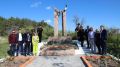 В память о погибших в годы войны, руководители Бахчисарайского района и города Бахчисарай возложили цветы и венки к мемориалам ВОВ