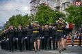 В Симферополе на Параде Победы впервые прошли строем женщины-военнослужащие