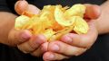Какие чипсы не вызовут увеличения веса – диетолог