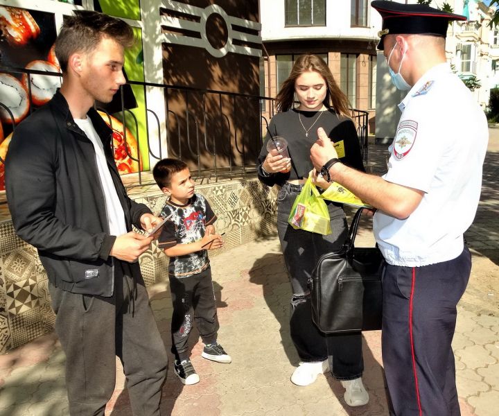 Полицейские провели акцию осторожно мошенники