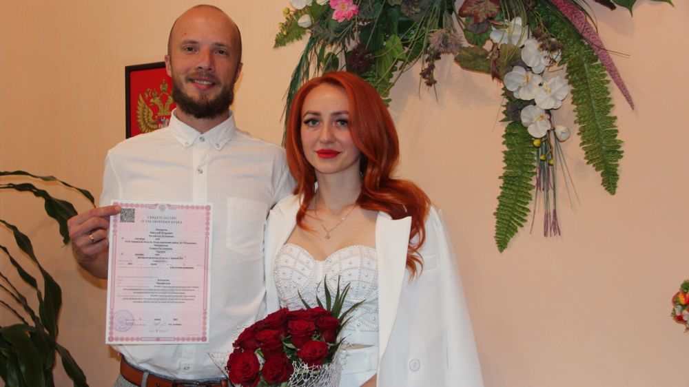 В Крыму резко увеличилось количество зарегистрированных браков