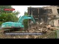 В Севастополе сносят заброшенный дом на улице Оборонной
