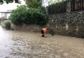 В Крыму снова потоп: вода залила улицы Ялты и Бахчисарайского района