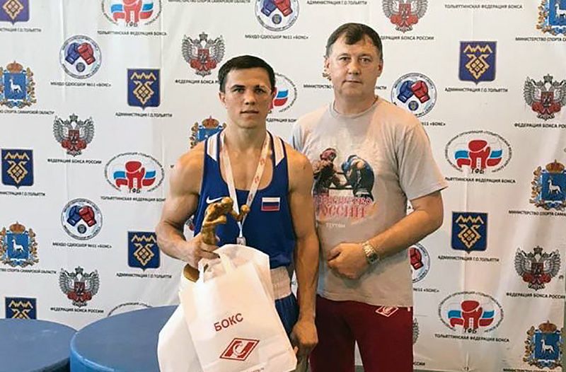 Севастопольский боксер победил на спартаковском чемпионате в Тольятти
