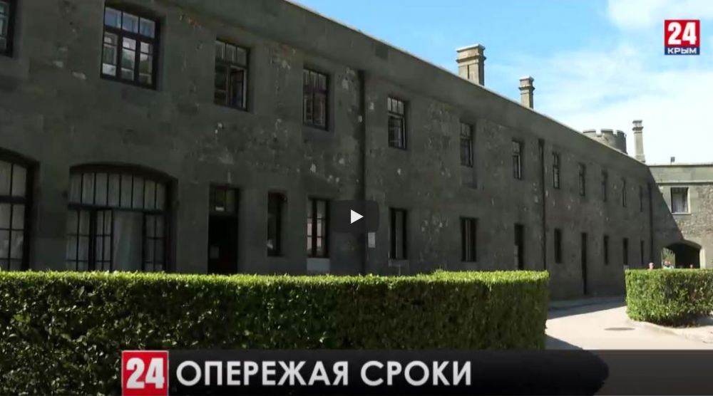 В Алупке продолжается реставрация Воронцовского дворца
