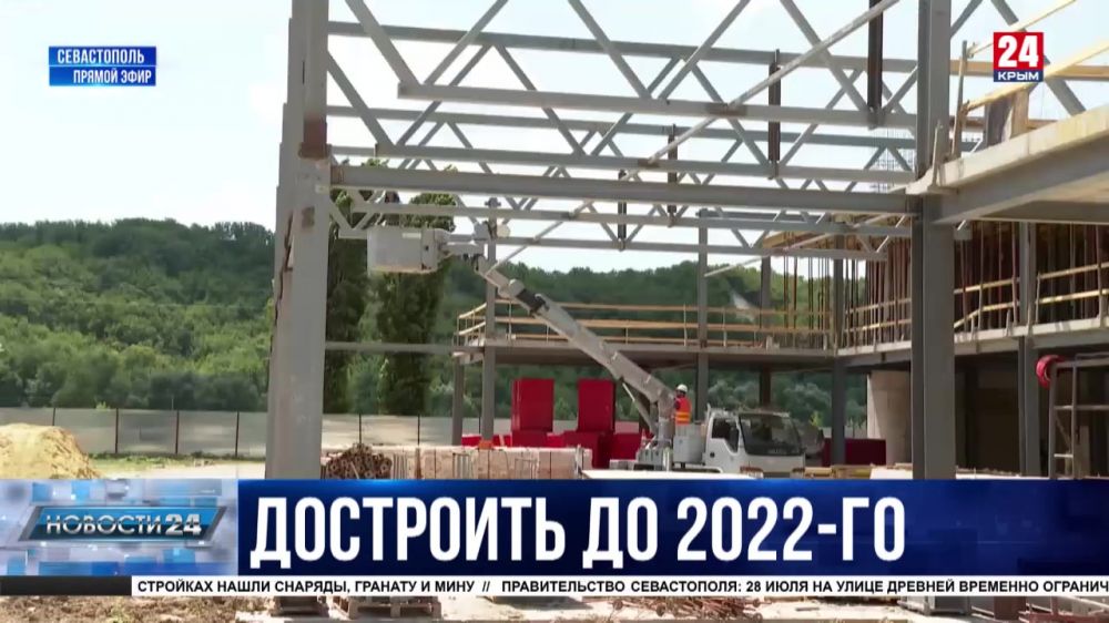 Смена подрядчиков и перенос инженерных сетей: когда достроят спорткомплекс в селе Верхнесадовое?