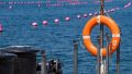 449 человек спасли с тонущей лодки в Средиземном море - фото