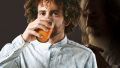 Чем опасно пить алкоголь в жару - нарколог