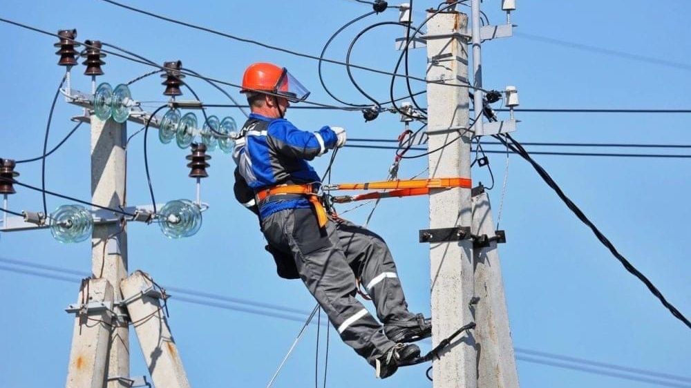 В связи с ремонтом оборудования в Судаке и Лесном планируется отключение электричества