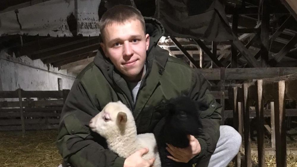 Самый молодой овцевод Крыма, благодаря гранту Минсельхоза Крыма, втрое увеличил поголовье собственной фермы