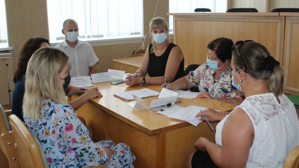 Проведено заседание комиссии по взысканию и списанию сумм социальных выплат, излишне выплаченных ДТСЗН Симферопольского района