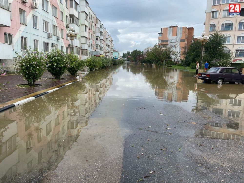 Особо пострадавшим от потопа крымчанам выплатят компенсации, которых хватит на покупку нового жилья