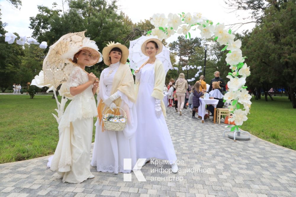 В Симферополе проходит акция «Белый цветок»