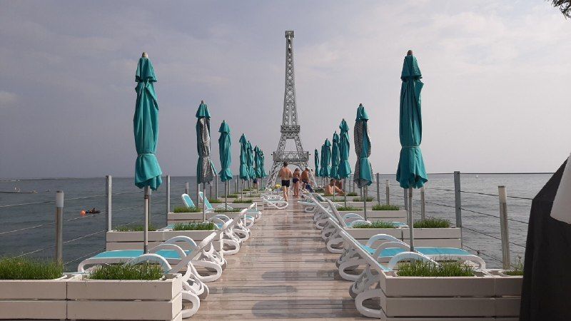 В Крыму в курортном сезоне 2021 успешно отработали более 440 пляжей