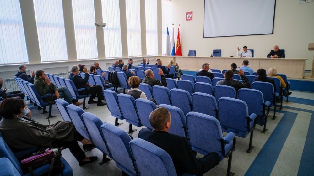 Депутатский корпус Судака согласовал отставку главы администрации Игоря Степикова