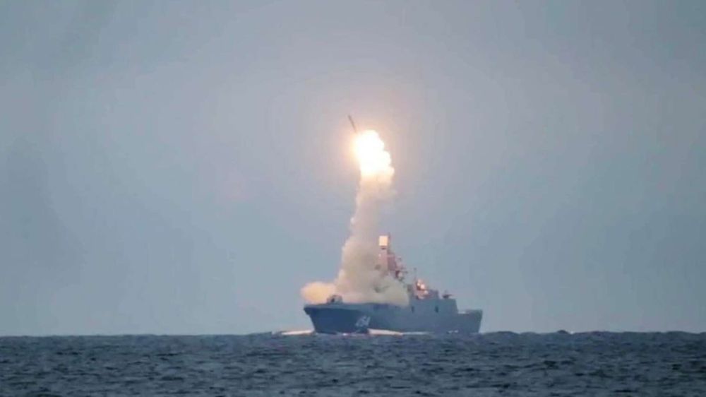 "Циркон" в следующем году поступит на вооружение ВМФ – Путин