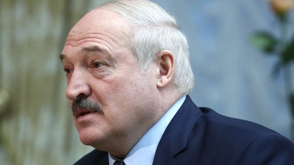 Лукашенко попросил Путина взять его с собой в Крым
