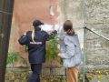 В Керчи полицейские и подростки закрасили надписи с рекламой наркотиков