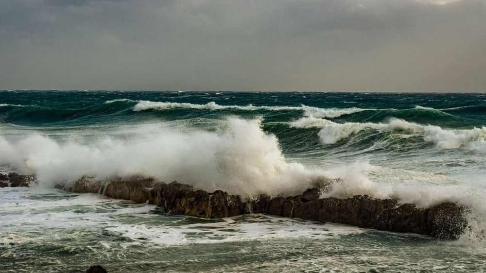 Ураган надвигается на черноморское побережье - ФОБОС