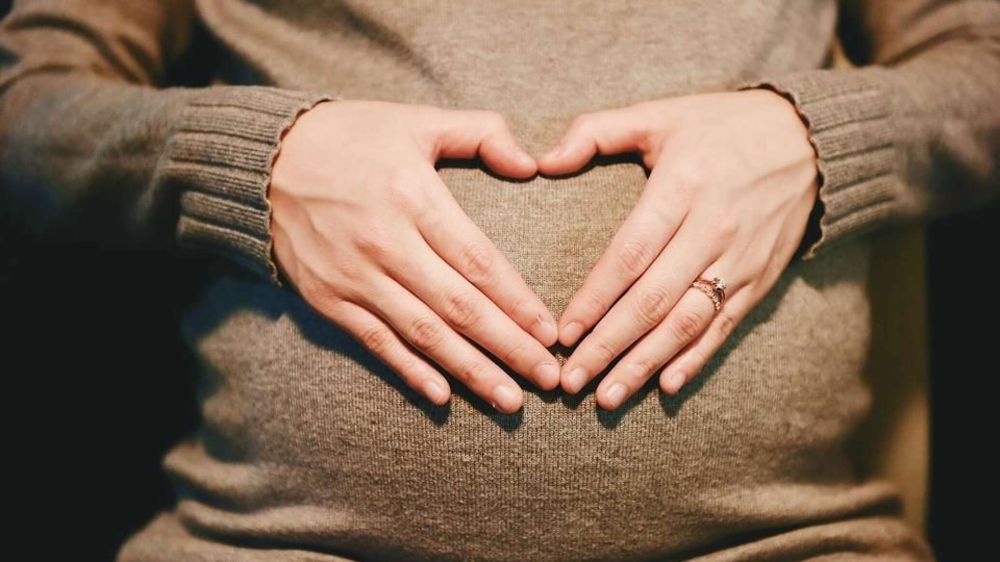 Как вакцинация от COVID-19 влияет на беременных и кормящих женщин – врач