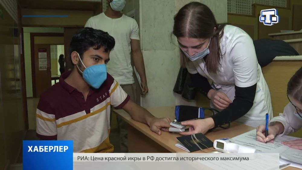 Иностранные студенты вакцинируются от ковида в Медакадемии имени С.И. Георгиевского