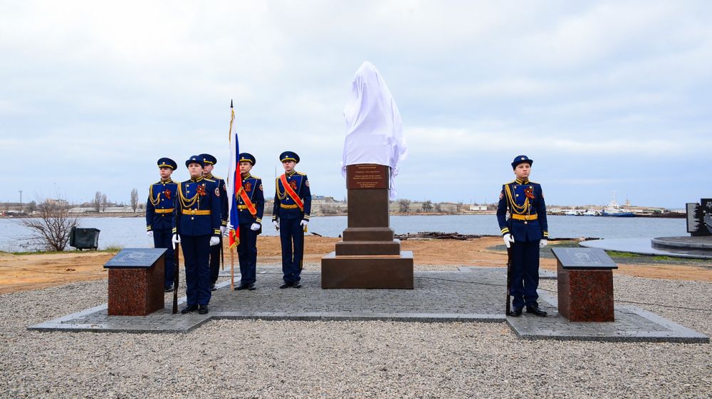 Памятник полководцу Суворову торжественно открыт в п. Черноморское