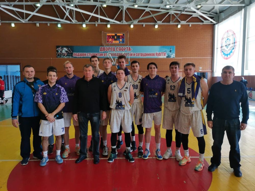 Крымские баскетболисты разгромили команду из Черкесска