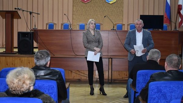 Инна Федоренко провела совещание с главами администраций сельских поселений и работниками военно-учётного стола