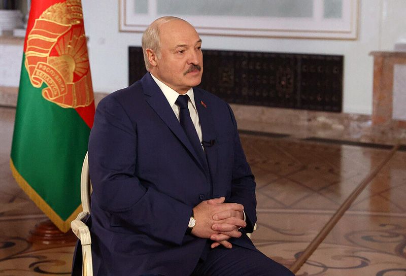 Лукашенко заявил о намерении посетить российский Крым, Развожаев ждет Батьку в гости