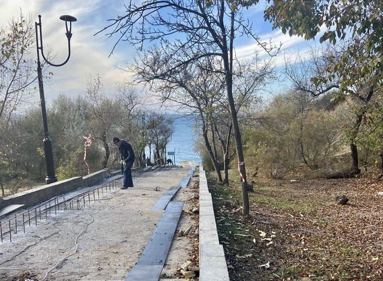 В Севастополе отремонтируют семь лестниц