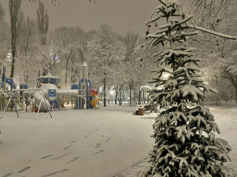 В Крыму выпал первый снег. ФОТО, ВИДЕО
