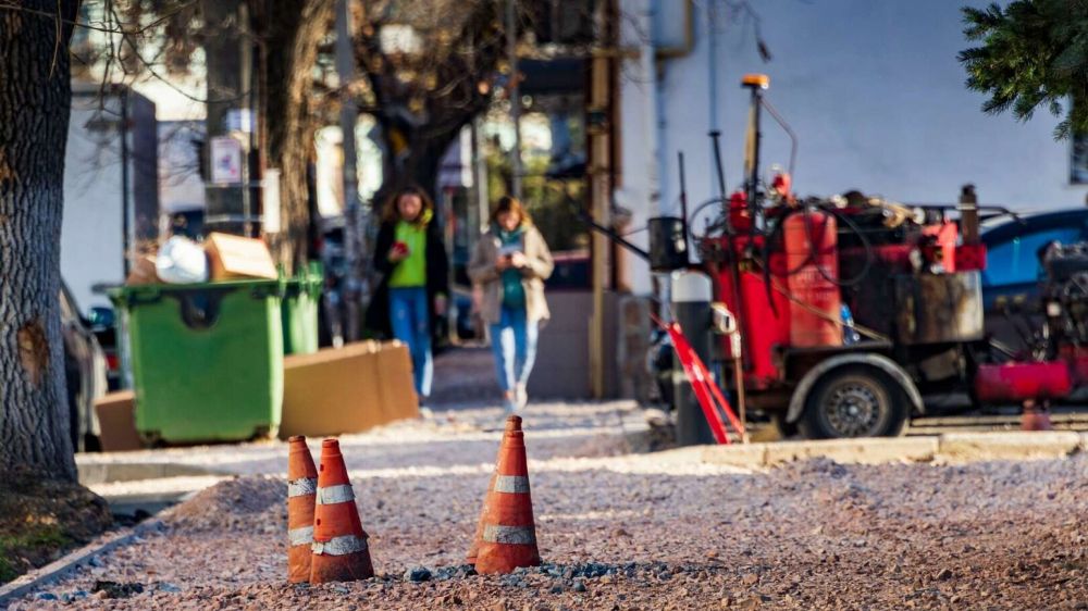 Симферополь "латают": как в столице избавляются от ям на дорогах