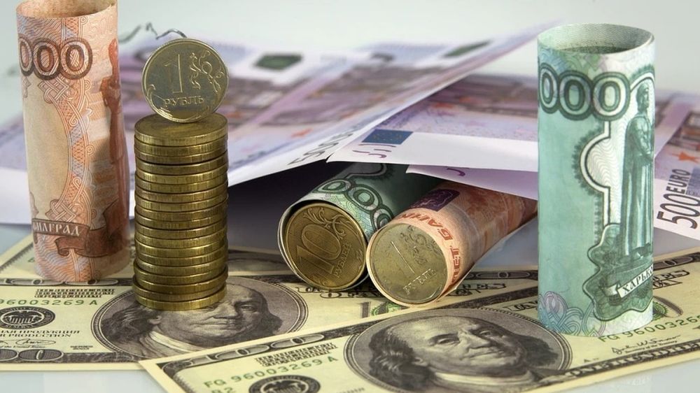 Выгодное вложение: Крупнейший крымский банк предлагает клиентам открыть вклад «Новогодний»