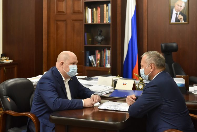 Губернатор Севастополя и заместитель руководителя Федерального казначейства обсудили реализацию ФЦП