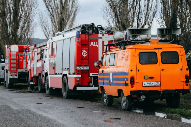 Севастопольские спасатели отработали навыки ликвидации последствий чрезвычайной ситуации