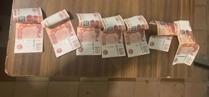 В Симферополе сотрудники полиции задержали подозреваемого в сбыте поддельных денежных купюр