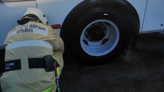 Огнеборцы ГКУ РК «Пожарная охрана Республики Крым» предотвратили возгорание рейсового автобуса