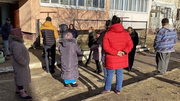 Сотрудниками администрации Джанкойского района проведены встречи с жителями многоквартирных домов в сёлах Калиновка и Медведевка