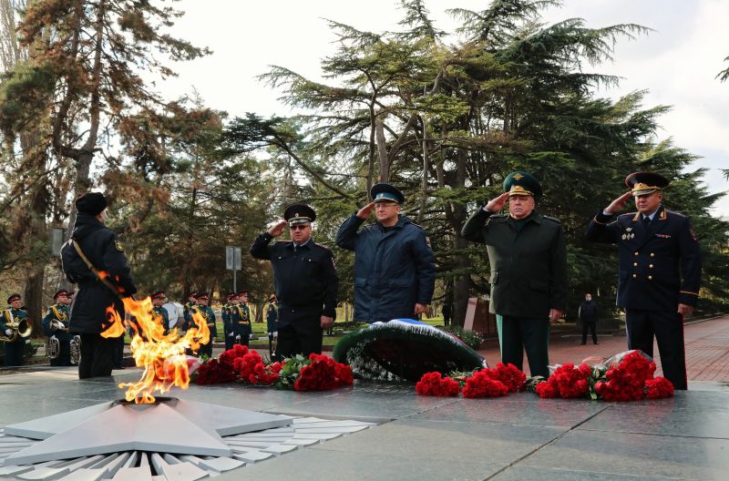 В День неизвестного солдата полицейские почтили память погибших воинов