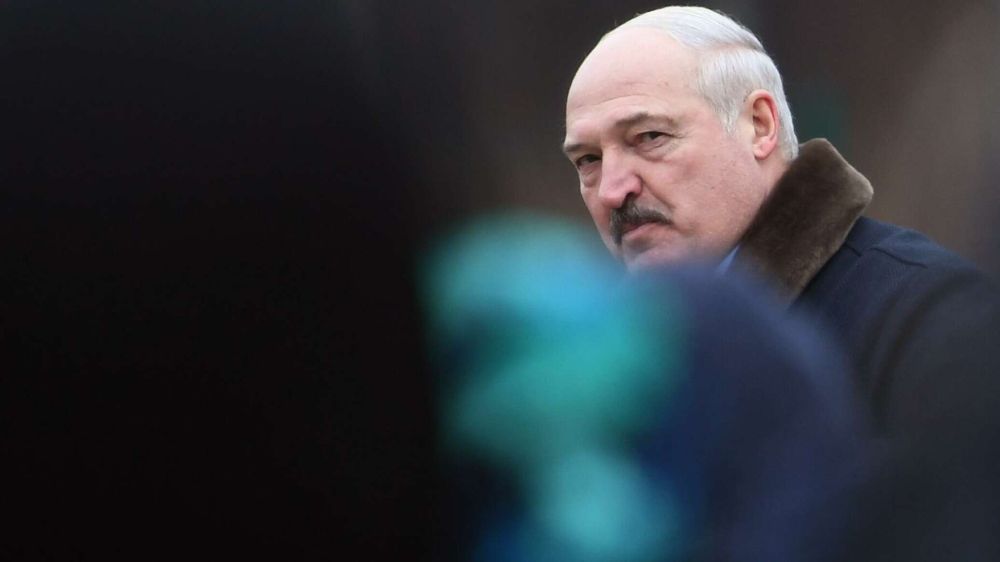 Лукашенко допускает вероятность горячей войны против Белоруссии