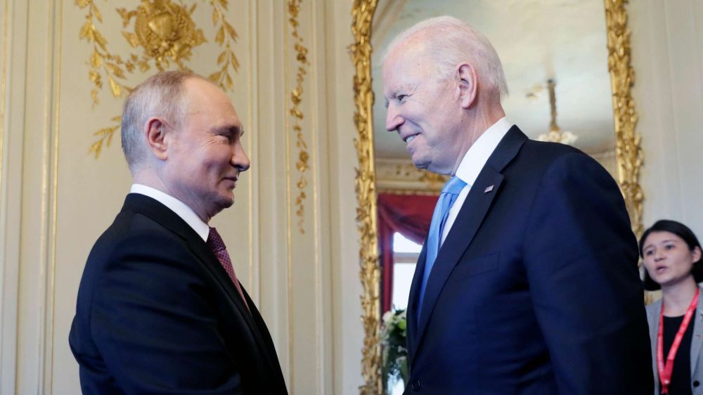 О чем и как будут говорить Путин и Байден: Песков раскрыл детали