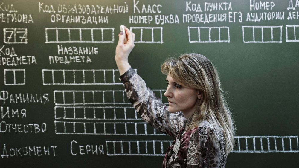 В Крыму рассказали об отстранении учителей без прививки от COVID-19